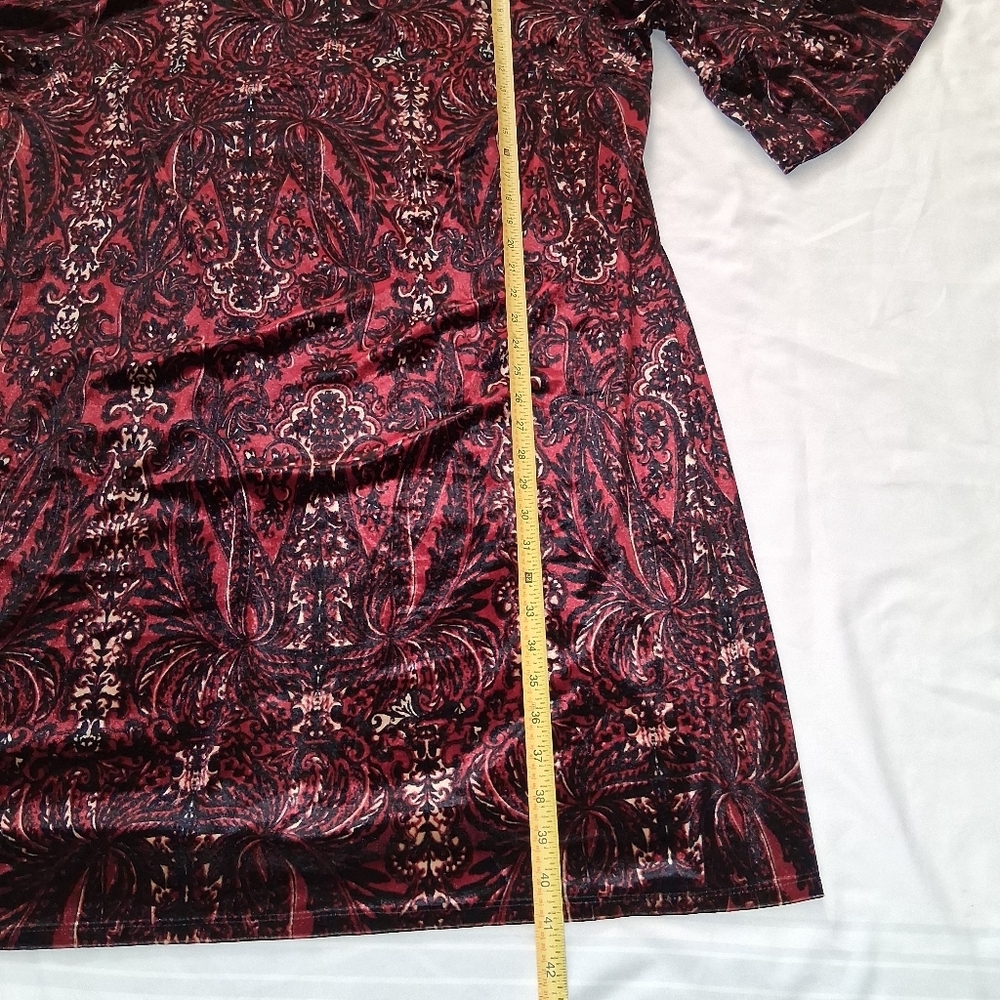Avenue Women Size 26/28 Burgundy Velvet Long Sleeve Dress - Picture 13 of 16